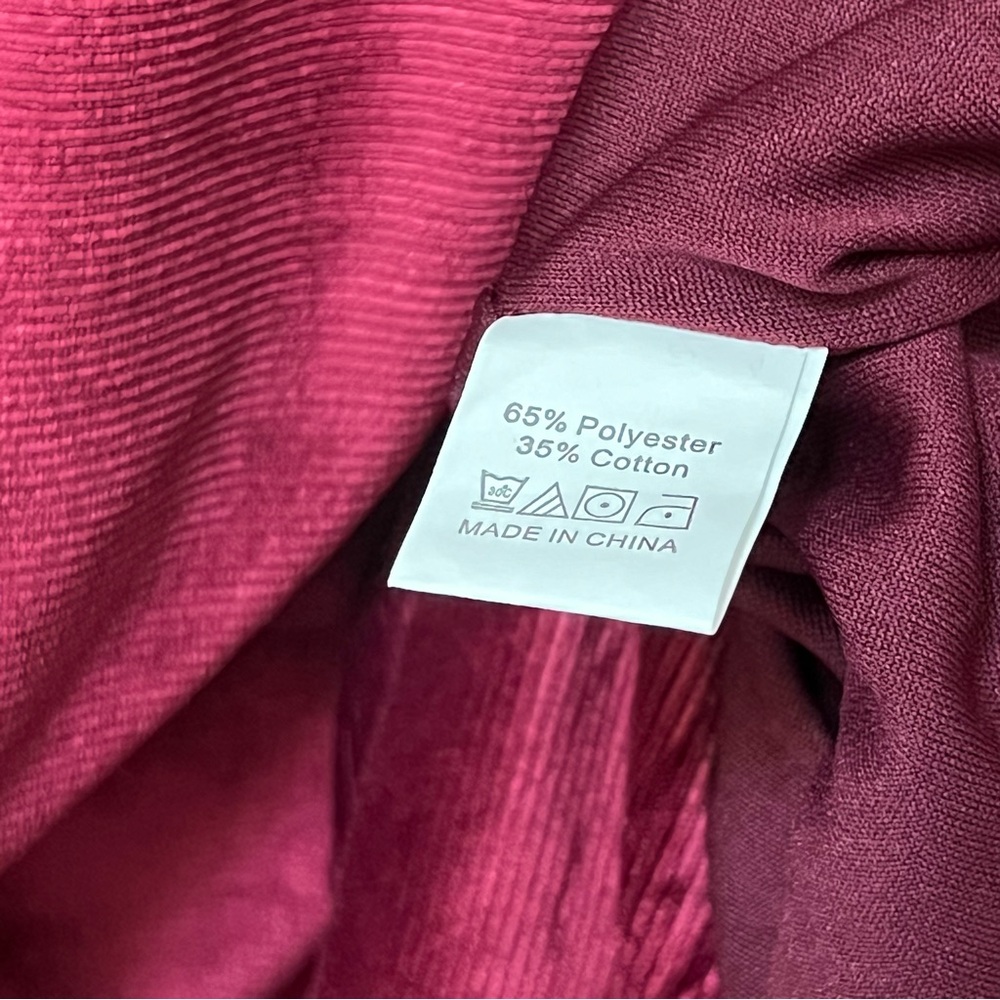 Red Velvet Jewel Toned Dress 🎀 - Picture 9 of 10